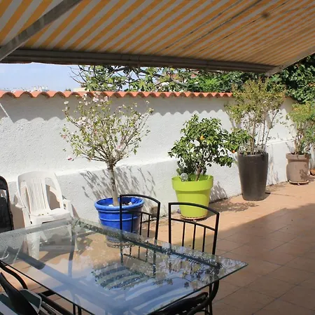 Casa de Férias Maison 3 Gde Terrasse Proche Vieux Port Et Sncf Marselha