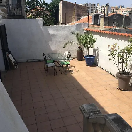 Casa de Férias Maison 3 Gde Terrasse Proche Vieux Port Et Sncf Marselha