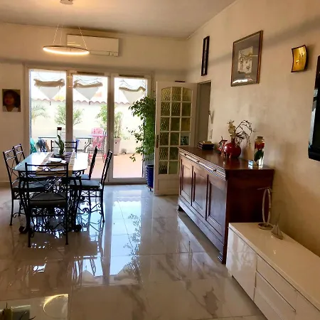 Casa de Férias Maison 3 Gde Terrasse Proche Vieux Port Et Sncf