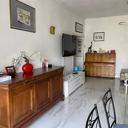 Casa de Férias Maison 3 Gde Terrasse Proche Vieux Port Et Sncf Marselha